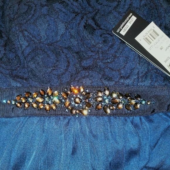 Adrianna Papell Jewel Belt Dress 2 One Shoulder GORGEOUS! - Picture 2 of 3